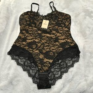 Pinsy Shaping Lace Shapewear Bodysuit NWT